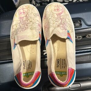 Toms Sesame Street slightly used US 2